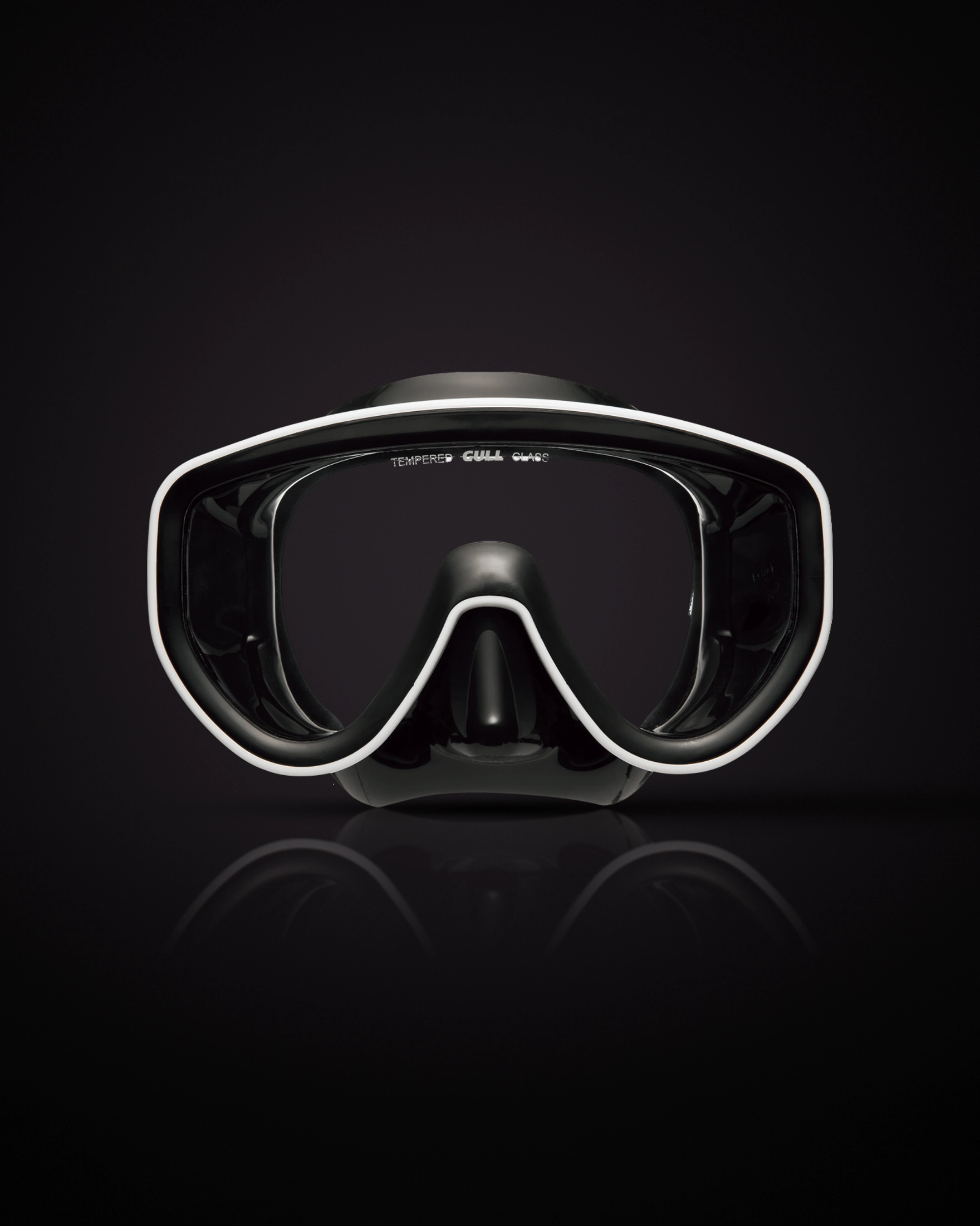 GULL ABEAM in Super White, black silicone, front view